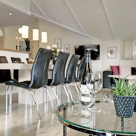 Stense - 900m From The Sea By Interhome